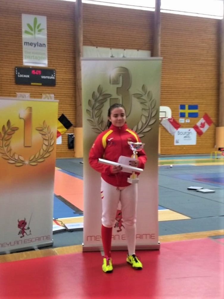 Paula Rovira bronce en Meylan